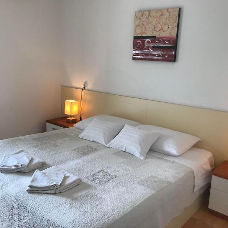 Spacious Bedroom For Two With Pool View - Pansion Hajduk Korcula Exterior photo