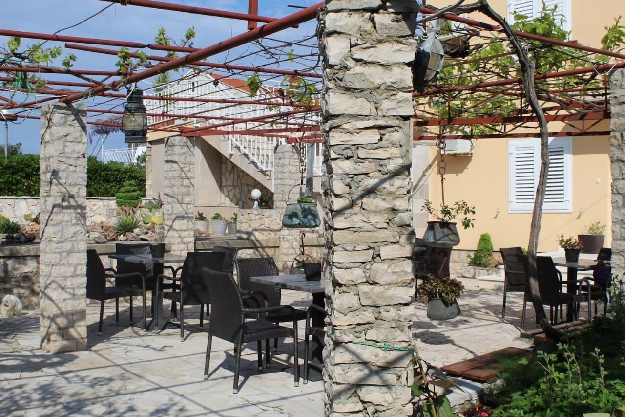 Spacious Bedroom For Two With Pool View - Pansion Hajduk Korcula Exterior photo